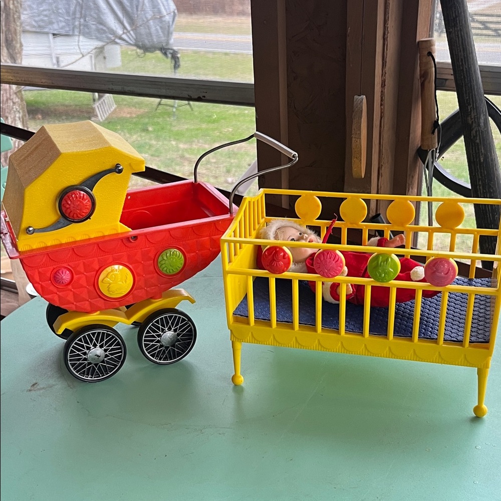Susie cute vintage stroller and crib and doll